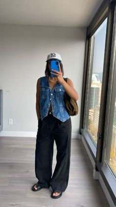 Dark Denim Summer Outfit, Vacation Outfit Women, Casual Fall Outfits Aesthetic, Outfits 2024 Summer, Style For 30 Year Old Women, Women’s Street Style, Casual Bbq Outfit, Summer Fits 2024, Summer 24 Outfits