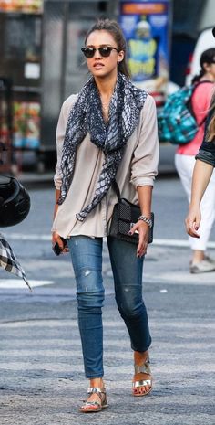 Love the denim cut-offs with the white shirt & blazer.. so simple & chic! ༺✿Teresa Restegui http://www.pinterest.com/teretegui/✿༻ Weekend Mode, Patterned Scarf, Jessica Alba Style, Strappy Flats, Printed Scarf, Rachel Mcadams, Bohol, Silver Sandals