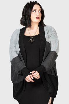 JANUARY MIST.- Soft stretch knit.- Contrasting stripe design.- Cuffed sleeves.- Regular fit.- Unisex, so it's for everyone!With KILLSTAR branding, 100% Polyester.Machine wash cold (30°c) / Do not bleach / Do not tumble dry / Iron at low temperature / Do not dry clean. Imported. Plus Size Goth Clothes, Plus Size Alt Fashion, Alternative Fashion Indie, Edgy Fits, Dark Outfits, Plus Size Cardigans, Alt Fashion, Goth Outfits, Edgy Look