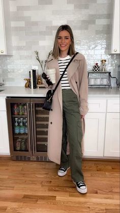 Green Khakis Outfit Women, Khaki Combat Trousers Outfit, Olive Green Work Pants Outfit, Wide Leg Utility Pants Outfit, Green Combat Pants Outfit, How To Style Khaki Cargo Pants Women, Cargo And Converse Outfit, Green Olive Cargo Pants Outfit, Cargo Pants For Work Outfit