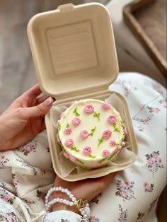 Spring Cake Designs, Spring Cake, Bento Cake, Creative Birthday Cakes, Cake Decorating Designs, Pretty Birthday Cakes