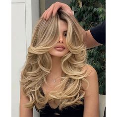 '90s Supermodel Layers 2023 Haircut + Blowout Trend Hairstyles For Layered Hair, Long Layered Haircuts, Haircut Inspiration, Blonde Hair Inspiration, Blowout Hair, בר מצווה, Long Blonde, Long Layered Hair