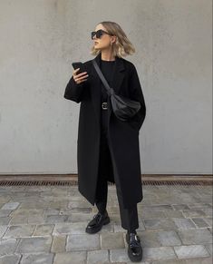 Looks Adidas, Meeting Outfit, Grey Jacket Women, Skandinavian Fashion, Outfit Inspired, Black Outfits, Looks Street Style, Trendy Outfit, Minimal Chic