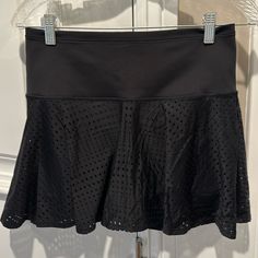 Never Worn-Athleta Tennis Skirt With Inner Shorts Black Mini Skirt For Sports In Summer, Black Short Tennis Skirt, Black Stretch Tennis Skirt With Lining, Sporty Stretch Skirt For Cheerleading, Black Sporty Bottoms For Cheerleading, Spring Sports Skort, Sporty Black Bottoms For Cheerleading, Black Mini Skirt For Sports, Spring Season, Black Athleisure Skort For Tennis