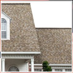 Looking for a roofing solution that will not only protect your home from the weather, but also look great? Look no further than roofing shingles and tiles! Cottage Siding, Driftwood Shingles, Owens Corning Shingles, Roof Shingle Colors, Siding Ideas, Modern Roofing, Shingle Colors, Architectural Shingles