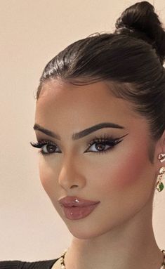 Natural Makeup Looks For Brown Eyes, Date Makeup Looks, Makeup Cantik, Mekap Mata, Prom Eye Makeup, Smink Inspiration, Makijaż Smokey Eye, Dope Makeup, No Eyeliner Makeup