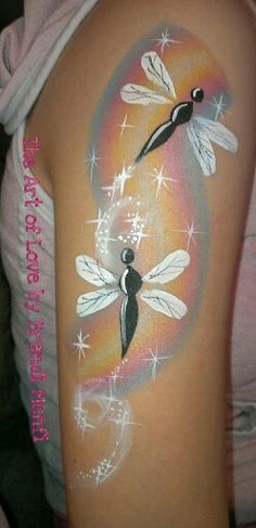 Dragonfly face painting by "The Art of Love" by Brandi Menfi Face Paint Arm, Monster Face Painting, Butterfly Face Paint, Doll Face Paint, Face Painting Tutorials, Butterfly Face