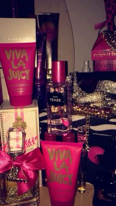 Juicy Couture Perfume Aesthetic, Trashy Aesthetic, Female Manipulator, Trashy Y2k Aesthetic, Profumo Victoria Secret, Trashy Mcbling, 00s Aesthetic, Mcbling Fashion, 2013 Swag Era