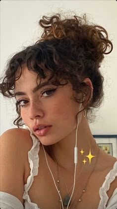 Curly Punk Hair For Women, Full Curly Bangs, Money Pieces On Naturally Curly Hair, Short Curly Hair With Fringe Bangs, Curly Front Pieces, Curly Bangs Ponytail, Curly Hair Tied Up, French Bangs Curly Hair, Curly Hair Pulled Back