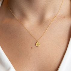 ✦Handmade Solid Gold Tiny Oval Coin Konstantine Necklace! ✦Both chain and pendant are solid gold. Tiny Konstantine Necklace, 9K,14K,18K, Solid Gold, Orthodox Cross, ICXC NIKA Coin, Christian Necklace, Baptism Gift, Protection Charm,Unique Holiday Gift CHARM--DIMENSIONS ✦Constantine coin's is 0.32 x 0.28 inches ✦The pendant is double sided, one side has the ICXC NIKA and cross, and the other side has Saint Constantine and Saint Helen figures. CHAIN--DIMENSIONS ✦Chain of the necklace is  0.8-0.9mm Dainty Chain Necklace, Orthodox Cross, Christian Necklace, Unique Holiday Gifts, Baptism Gifts, Charm Gift, Double Face, Original Gift, Spring Rings