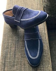 Classical Shoes, Fashion Guys, Loafer Shoes For Men, Manly Man, Quality Leather Boots, Mens Leather Loafers, Moccasin Shoes, Custom Design Shoes, Suede Leather Shoes