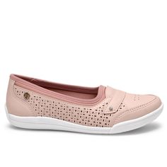 Tênis Kolosh Slip On Sapatilha Feminino-A sapatilha esportiva, como também são conhecidos esses modelos de tênis da Kolosh, chega monocolor para a coleção e traz muitos elementos que são destaque: a gravação e vazados a laser de um desen... Footwear Design Women, Designer Shoes, Slip On Sneaker, Casual Shoes, Slip On, Sneakers