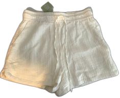 H&m Shorts For Summer, Casual H&m Summer Shorts, H&m Casual Spring Shorts, H&m Casual Shorts For Spring, H&m Summer Shorts For Day Out, Summer Day Out Shorts By H&m, H&m Spring Vacation Bottoms, H&m Relaxed Fit Spring Shorts, Casual White H&m Bottoms