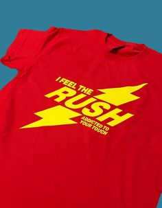 ✨ Feel the Rush, like literally ✨🌈 Get into the groove with our Troye Sivan-inspired tee--perfect for those who live for the rush. Available on Women's and Men's sizes.  🔥 Soft. Fierce. Unstoppable. 🔥 Grab yours and let the rush take over! 🎤💥 Rush Troye Sivan, Addicted To You, The Rush, Troye Sivan, Fit Ideas, Halloween Shopping, Rush, Gender Neutral, Bathing Beauties