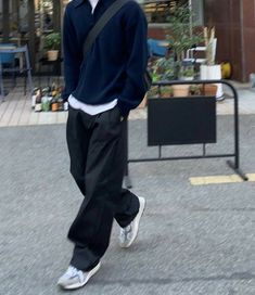 Baggy Guy Clothes, Blue Sweater Outfit Men Aesthetic, Men Casual Outfit Korean, Mens Winter Streetwear Outfits, Outfit Ideas Black Guy, Male Inspo Outfit, Mens Outfits Black Jeans, Male Clothing Inspiration, Guy In Dress Aesthetic