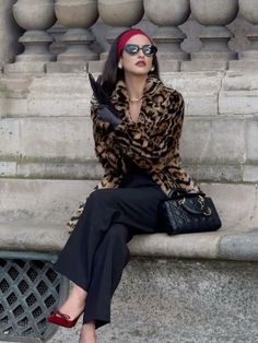 Wife Style, Mob Wife, Print Coat, Coat Outfits, Feminine Outfit