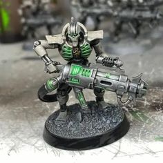 How to paint necrons simple easy fast - tutorial for painting necrons - necron paint schemes - necron color scheme - green dark grimdark color scheme - how do you all paint necrons how do you paint new necrons are necrons easy to paint - trooper model necrons Painting Miniatures, Base Image, Warhammer Models, Paint Effects, Warhammer 40k Miniatures, Miniature Games, Paint Schemes