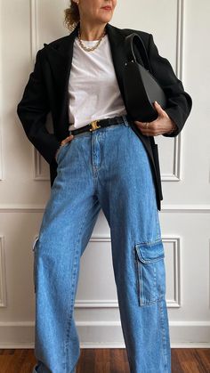 Wide Leg Cargo Jeans Outfit Women, Denim Cargo Pants Outfit, Jean Cargo Pants Outfit, Pant Outfits For Women