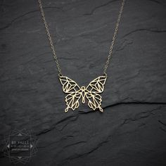 Minimalist Yellow Gold Butterfly Necklace, Minimalist Butterfly Necklace With Delicate Chain For Gifts, Minimalist Butterfly Necklace With Delicate Chain As Gift, Minimalist Gold Butterfly Necklace For Gift, Geometric Butterfly, Origami Necklace, Animal Necklace, Insect Jewelry