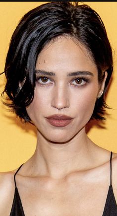 Audrey Tautou Hair Bob, Cheekbone Length Hair, Pixie Haircut Dark Hair, Volume Bob Haircut, Katie Maloney Hair Short, Kelsey Asbille Short Hair, Sophisticated Haircut, Wavy Mid Length Hair, Kelsey Asbille