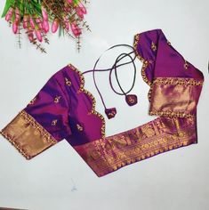 Kath Padar Blouse Back Designs, Broket Blouse Designs Latest, Pattu Saree Blouse Designs Back, Long Border Blouse Designs, Pattu Blouse Back Neck Designs Pattern, Pattern Blouses For Sarees Pattu, Simple Back Neck Designs For Blouses, Pattu Sari Blouse Designs Latest, Latest Blouse Design Images