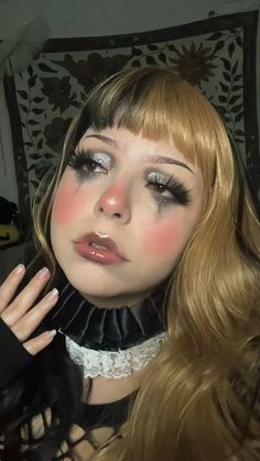 #clown #clowncore #clownmakeup #clowning #makeup #wig #wigstyling Glam Clown, Clowncore Makeup, Character Customization, 2024 Ideas, Clowning Around, Edgy Makeup, Doll Makeup, Halloween 2024