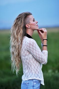 Chanda in field near Annabella 32 | Flickr - Photo Sharing! Shaved Long Hair, Long Hair Shaved Sides, Shaved Side Hairstyles, Shaved Undercut, Side Hairstyles