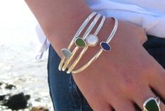 Sea Glass Crafts Jewellery, Geometric Silver Jewellery, Seaglass Jewelry, Cheap Silver Rings, Silver Jewelry Diy, Glass Bangles, Silver Ring Designs, Gold And Silver Bracelets, Silver Jewellery Indian