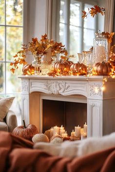 Fall mantel decor featuring a large dough bowl filled with an assortment of squash and gourds Warm Color Palettes, Fall Mantel Decor, Halloween Mantel Decor, Decorations On A Budget, Mantel Decor Ideas, Halloween Mantel