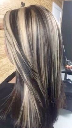 Long Blonde Hair Color Ideas, Long Blonde Hair Color, Skunk Hair, Blonde Hair Color Ideas, Hair Streaks, Brown Hair With Blonde Highlights, Summer Hair Color For Brunettes, Hair Stylies, Hair Color Highlights