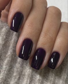 Dark Purple Dip Nails, Cranberry Nails, Bio Gel Nails, Black And Purple Nails, Purple Gel Nails, Sports Nails, Dark Purple Nails, Plum Nails, Violet Nails