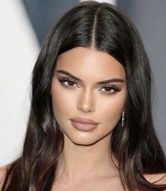 Machiaj Smokey Eyes, Prom Makeup For Brown Eyes, Light Makeup Looks, Classy Makeup, Jenner Makeup, Brunette Makeup