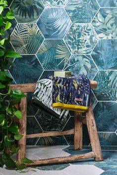 Ca' Pietra x Clarissa Hulse kitchen Tropical Tile, Teal Bathroom Ideas, Tropical Bathroom, Bathroom Wall Tile