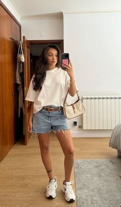 Outfits Streetwear Mujer, La Outfits, Outfits Streetwear, Just Girl Things, Outfit Of The Day, Style Me, Lookbook, Summer Outfits, Casual Outfits