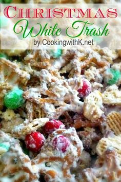 Trash Recipe, Chex Mix Recipes, Christmas Candy Recipes, Bark Recipe, Almond Bark, Christmas White, Christmas Party Food, Christmas Snacks, Christmas Cooking