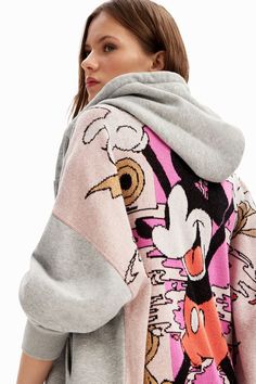 Sudadera oversize jacquard Mickey Mouse de mujer I Desigual.com Mickey Mouse Sweatshirt, Stella Jean, Shirt Oversize, Pull Sweat, Zip Up Sweater, Oversized Sweatshirt, Disney Mickey Mouse, Grey Hoodie, Grey Sweatshirt