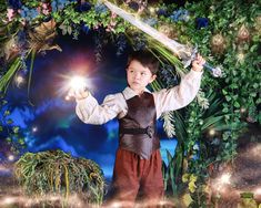 Click to see this enchanted fairies storybook photo session for kids on Cute Enchanted Fairies Photography, Kids Photoshoot Ideas At Home, Fairy Garden Ideas Outdoor, Kids Photoshoot Ideas, Kids Room Design Boys, Fairy Photography, Boys Costumes