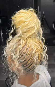 Medium Knotless Braids Hairstyles, Knotless Braids Hairstyle, Styles For Women Over 60, Medium Knotless Braids, Knotless Braids Hairstyles, Medium Knotless, Best Short Hairstyles, Braided Hairstyles For Black Women Cornrows