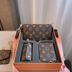 PRODUCT DETAILS Includes Shipping bags, dustbag sleeper, care manual, booklet, tag. Designer Handbags Louis Vuitton, Cheap Louis Vuitton Bags, Cheap Louis Vuitton Handbags, Luxury Bags Collection, Vuitton Bag, Bags Designer Fashion, Exclusive Bag, Louis Vuitton Speedy Bag, New Bag