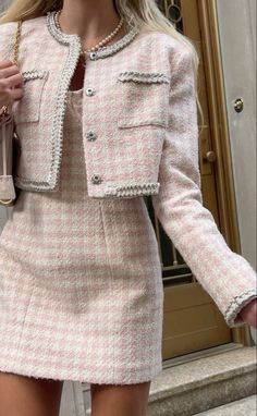 #highfashion #mobwife #lalagirl #chanelgirl Gossip Girl Aesthetic, Tweed Set, Chanel Outfit