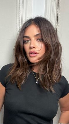 Bob Haircuts For Women Dark Hair, Layered Bob Hairstyles Dark Hair, Lucy Hale Mid Length Hair, Should Length Shag Hair, Lob With Round Face, Medium Length Bob Thick Hair, Haircuts After Breakup, Collarbone Length Hair Oval Face, Light Brown Shaggy Hair