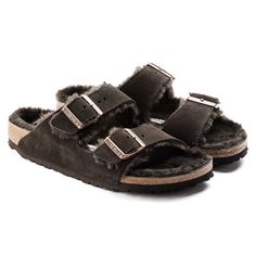 Birkenstock Fur, Birkenstock Mocha, Shearling Birkenstock, Mocha Birkenstock, Bob Chapeau, Birkenstock Men, Casual Sandals Womens, Birkenstock Women, Buckle Shoes