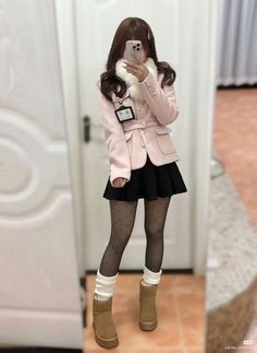 Pink Shoujo Outfit, Shoujo Fall Outfits, Japanese Winter Outfits Women, Japan Outfits Winter, Winter Outfits Kawaii, Fall Feminine Outfits, Cute Outfits Kawaii, Kawaii Clothes Outfits, Dolly Outfits