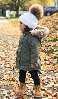 Girls Winter Outfits, Toddler Girl Fall, Baby Mode, Baby Rosa, Fashion Baby Girl Outfits, Toddler Fall, Girls Fall Outfits, Toddler Girl Style, Toddler Boy Shoes