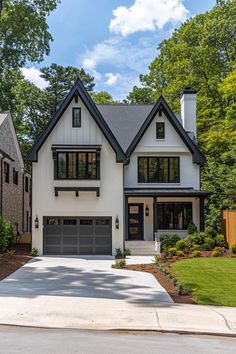 A modern Tudor house with tall gables and a manicured lawn. The charming fusion of history and contemporary flair in modern Tudor houses can transform your living space from “just nice” to “royalty-approved.” Manicured Lawn, Brick Homes, Front Door Entryway, Door Entryway