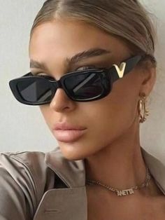 Sun Protection Sunglasses Accessories BLACK-One_size Sunglasses Women Vintage, نظارات شمسية, Eye Frames, Estilo Hip Hop, Cat Eyes, Balenciaga Bag, Rectangle Sunglasses, Cat Eye Frames, Luxury Sunglasses