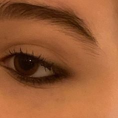 Simple Smokey Liner, Hot Topic Makeup, Droopy Nose Aesthetic, Tired Eyeliner, Rounded Eyeliner, Eyeliner Pencil Looks, Grunge Makeup Eyeliner, Slept In Makeup, Subtle Grunge Makeup