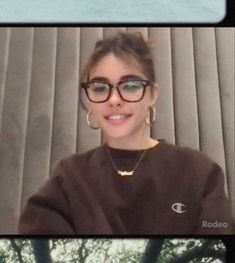 Madison Beer Glasses, Estilo Madison Beer, Glasses For Your Face Shape, University Outfit, Fashion Eye Glasses, Model Face