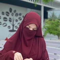 Girls Hijab, Muslim Girl Dp, Hijab Girl, Muslim Girl, Hijab Dp, Muslimah Photography, Instagram Queen, Moslem Fashion, Girly Dp