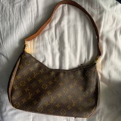 Vintage Louis Vuitton Shoulder Bag. One Owner. Good To Very Good Condition. Saks Fifth Avenue Label Inside. Brown Monogram Print. Shoulder Strap Replaced By Designer Handbag Specialist About 5 Years Ago Using Vintage But Unused Louis Vuitton Leather. Sac Noe Louis Vuitton Vintage, Thrift Outfit, Louis Vuitton Hobo Bag, Fall Thrift, Vintage Louis Vuitton Handbags, Louise Vuitton, Lv Shoulder Bag, Louis Bag, Life Vibes